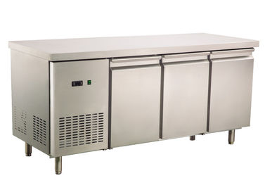 2/3/4 Kapılı Ticari Tezgah Altı Buzdolabı CE Onaylı Paslanmaz Çelik Çalışma Tezgahı R290 Buzdolabı Mevcuttur